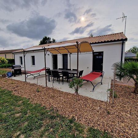 Coeur De Village Commerces Proximite Center Parcs Les-Trois-Moutiers 外观 照片