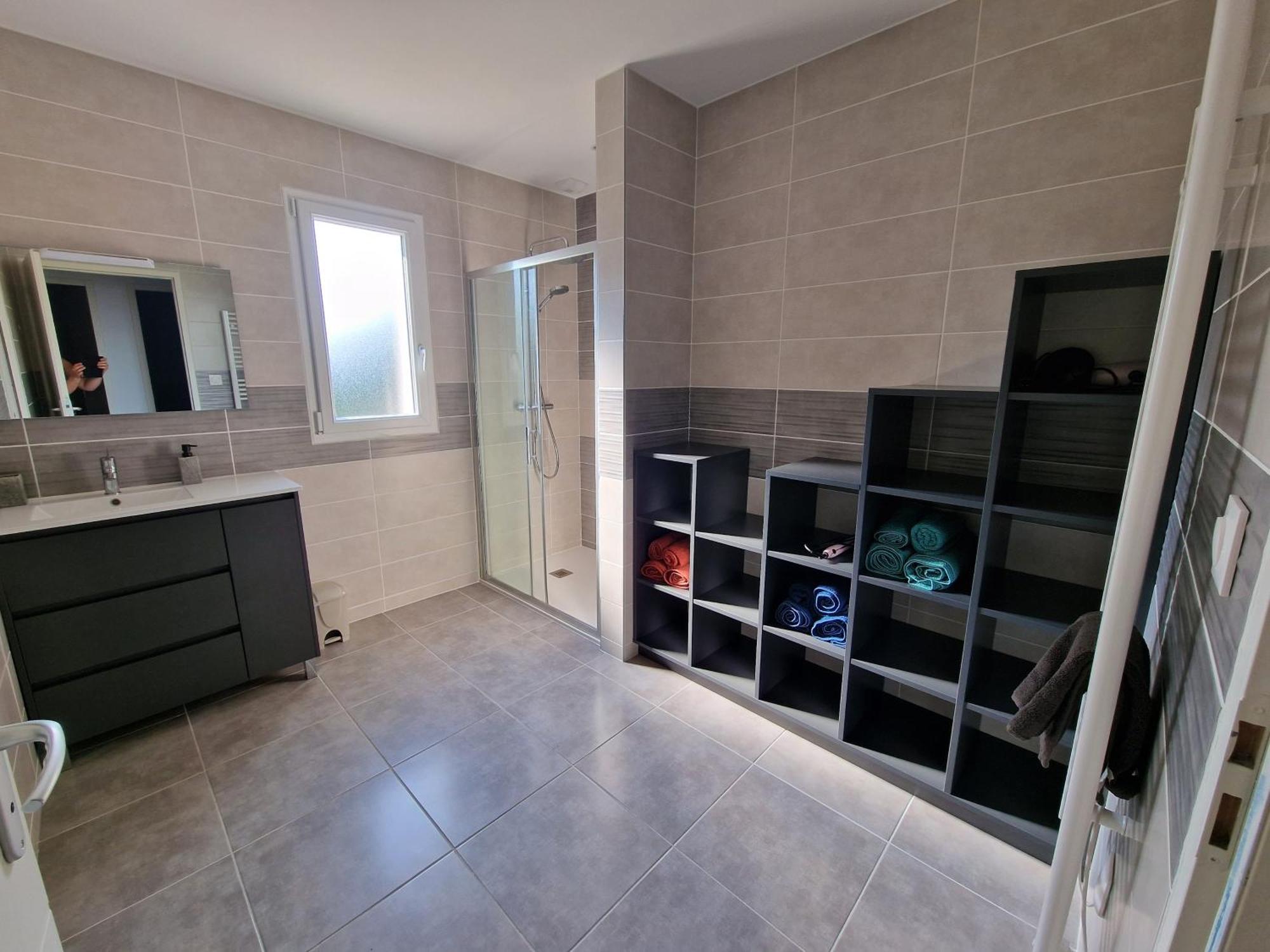 Coeur De Village Commerces Proximite Center Parcs Les-Trois-Moutiers 外观 照片